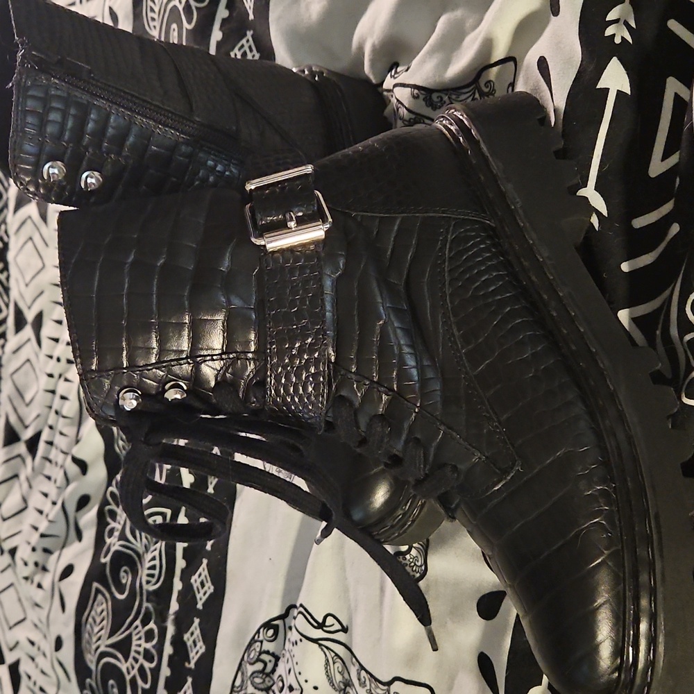 Crown Vintage Black Reptile Combat Boots 7 - Picture 6 of 11